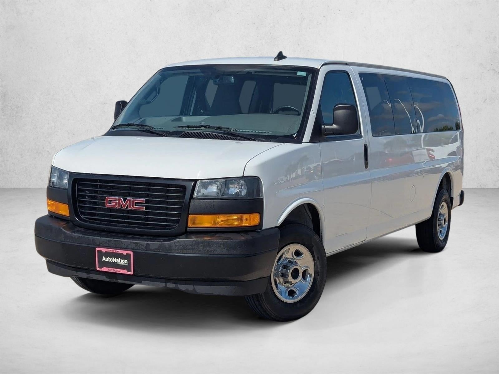 2023 GMC Savana Passenger 3500
